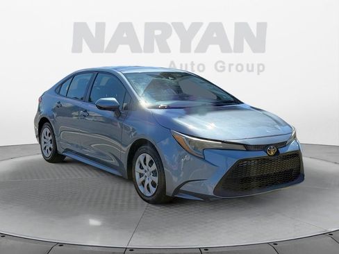 Used 2021 Toyota Corolla LE FWD image 1