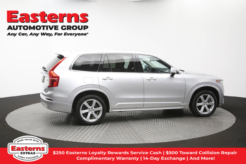 Used 2022 Volvo XC90 T5 Momentum AWD/4WD image 46