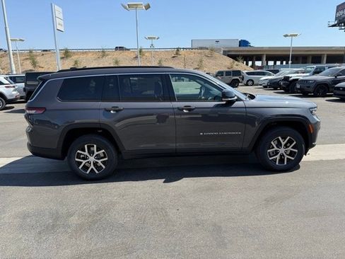 New 2025 Jeep Grand Cherokee L Limited w/ Luxury Tech Group II image 7