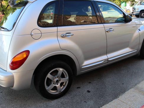 Used 2005 Chrysler PT Cruiser Touring image 3