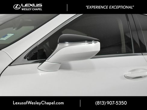 Used 2024 Lexus ES 250 w/ Premium Package image 12