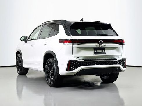 New 2026 Volkswagen Tiguan SE R-Line AWD/4WD image 5