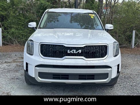 Used 2025 Kia Telluride LX image 2