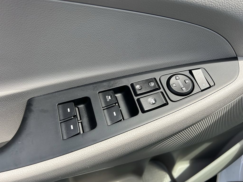 Used 2021 Hyundai Tucson Value FWD image 22