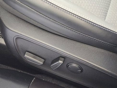 Used 2023 Ford Escape SE image 20