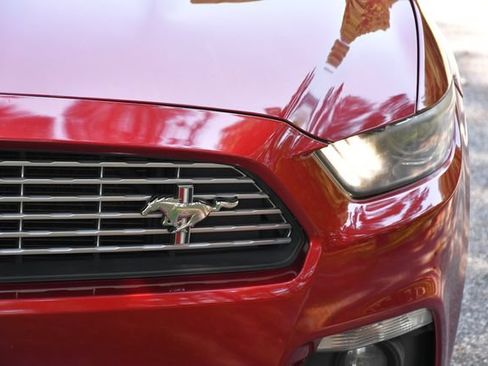 Used 2017 Ford Mustang Premium w/ Pony Package RWD image 10