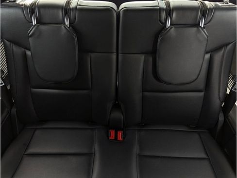 Used 2021 Ford Explorer Limited image 29