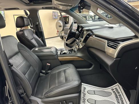 Used 2020 GMC Yukon XL Denali image 53