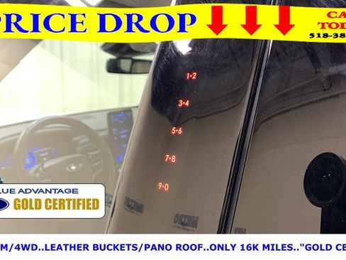 Certified 2023 Ford Explorer Platinum w/ Technology Package image 32