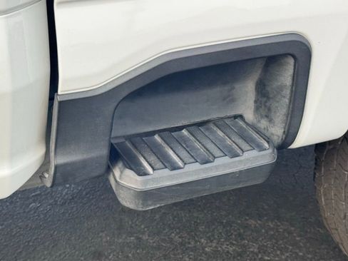 Used 2024 Ford F250 Lariat image 44