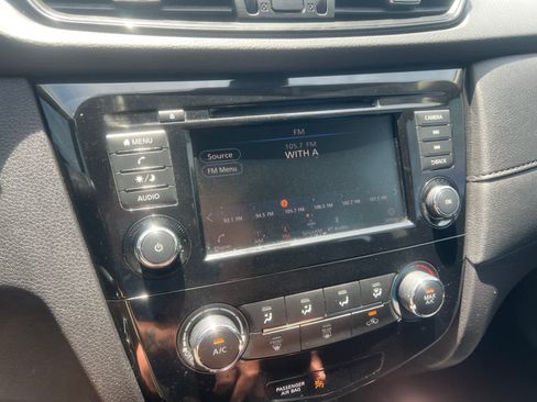 Used 2020 Nissan Rogue S AWD/4WD image 20