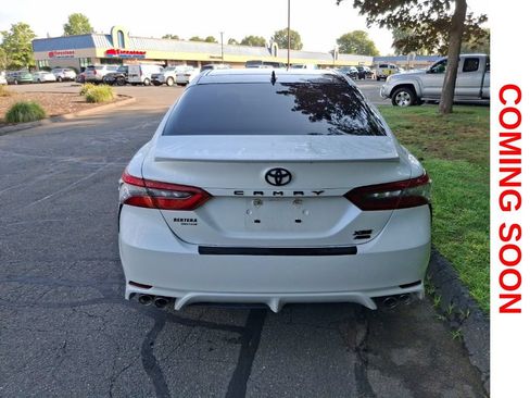 Used 2022 Toyota Camry XSE AWD/4WD image 7