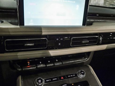 Used 2021 Lincoln Aviator Reserve w/ Elements Package Plus AWD/4WD image 26
