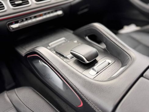 Used 2023 Mercedes-Benz GLS 450 4MATIC image 18