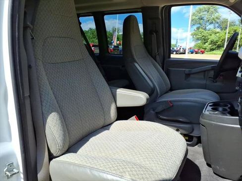 Used 2024 Chevrolet Express 3500 LT w/ LT Preferred Equipment Group RWD image 8