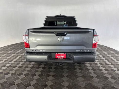 Certified 2024 Nissan Titan SV AWD/4WD image 6