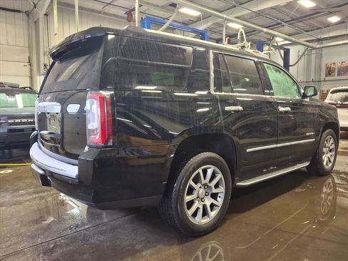 Used 2016 GMC Yukon Denali image 5