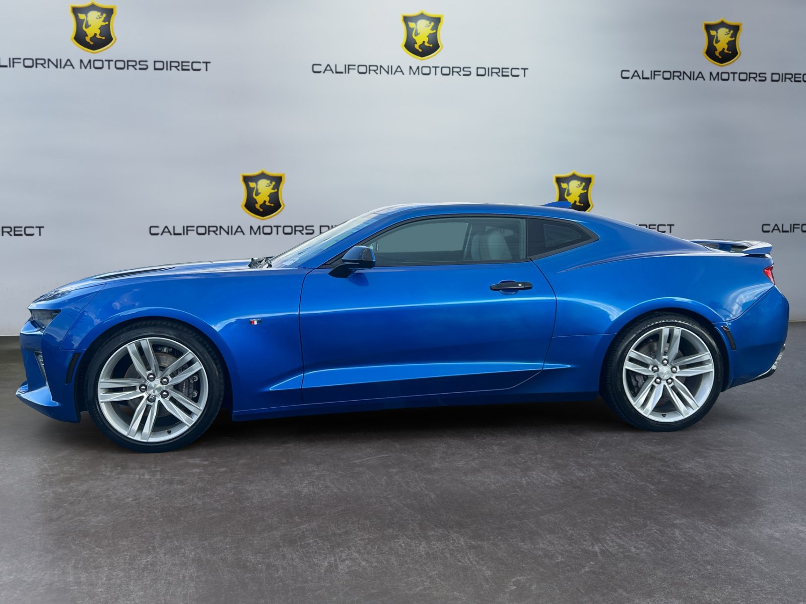 Used 2017 Chevrolet Camaro SS RWD image 8