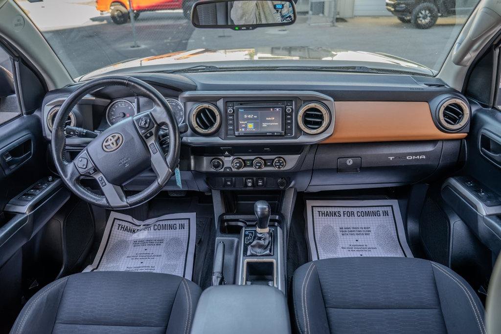 Used 2019 Toyota Tacoma SR5 AWD/4WD image 28