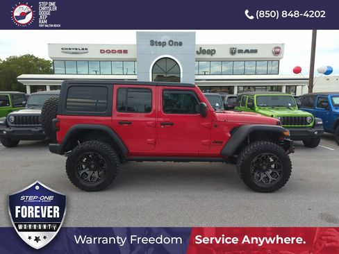 Used 2024 Jeep Wrangler Unlimited Sport AWD/4WD image 7
