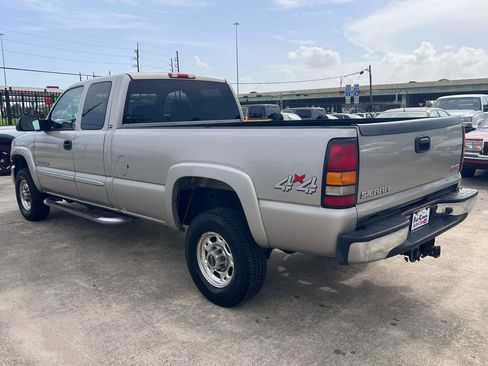 Used 2004 GMC Sierra 2500 SLT w/ Skid Plate Package image 5