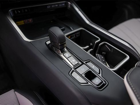 Used 2026 Lexus TX 500h AWD w/ Technology Package image 23