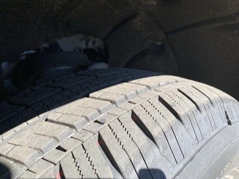 Used 2021 GMC Yukon AT4 w/ AT4 Premium Plus Package image 12