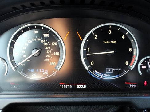 Used 2015 BMW X5 xDrive35d image 21