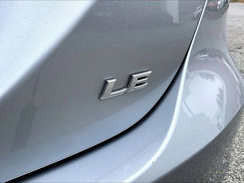 Used 2021 Toyota Camry LE image 22