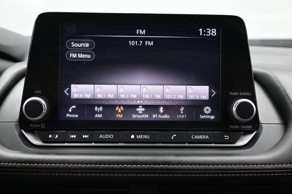 Used 2025 Nissan Rogue SV AWD/4WD image 30