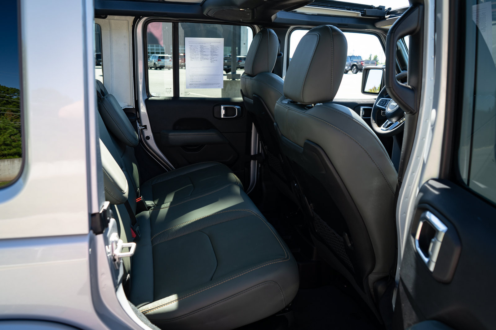 Used 2024 Jeep Wrangler High Altitude AWD/4WD image 21