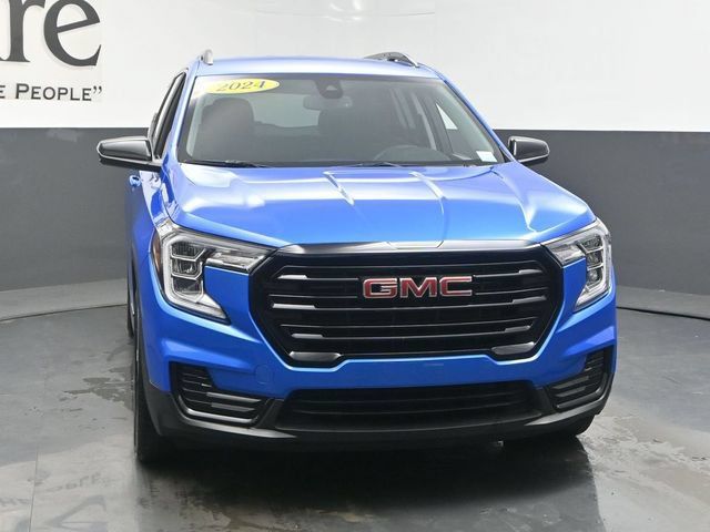 Used 2024 GMC Terrain SLE w/ Driver Convenience Package FWD image 56