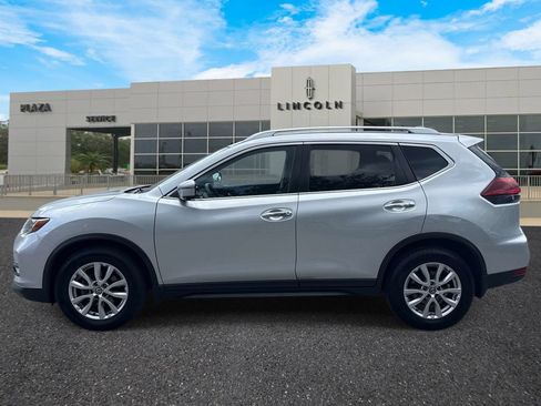 Used 2018 Nissan Rogue SV w/ Premium Package FWD image 6