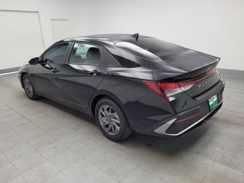 Used 2024 Hyundai Elantra SEL FWD image 5