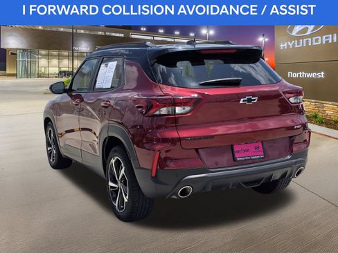 Used 2022 Chevrolet TrailBlazer RS w/ Sun and Liftgate Package FWD image 9