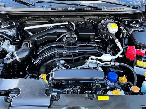 Used 2024 Subaru Crosstrek 2.0i Premium image 9