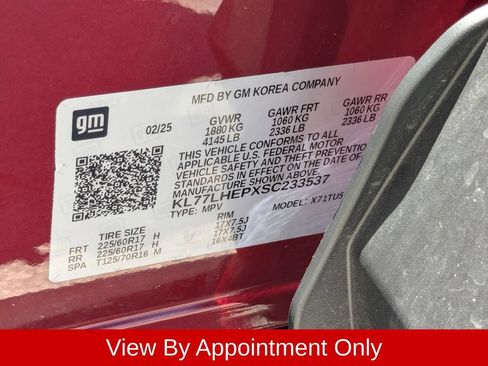 Used 2025 Chevrolet Trax LT w/ LT Convenience Package FWD image 35