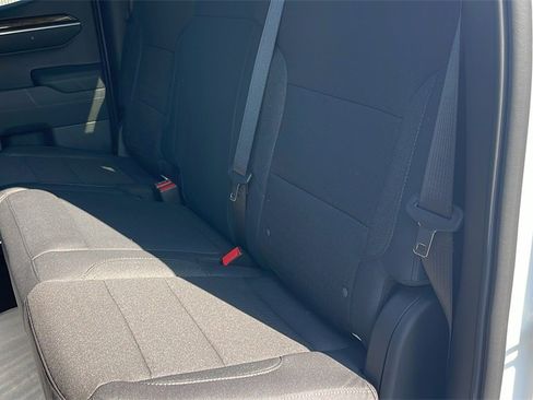 New 2026 GMC Sierra 1500 SLE image 13