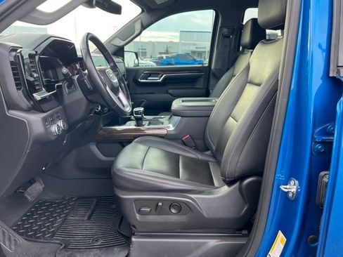 Certified 2022 GMC Sierra 1500 Elevation w/ Elevation Premium Package image 9