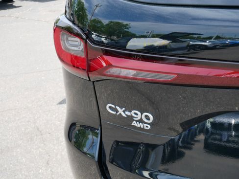 Used 2024 MAZDA CX-90 Plug-In Hybrid w/ Preferred AWD/4WD image 17