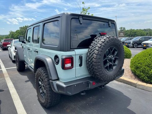 Used 2024 Jeep Wrangler Unlimited Sport AWD/4WD image 3