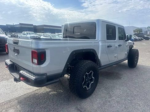 Used 2022 Jeep Gladiator Rubicon w/ Trailer Tow Package AWD/4WD image 5