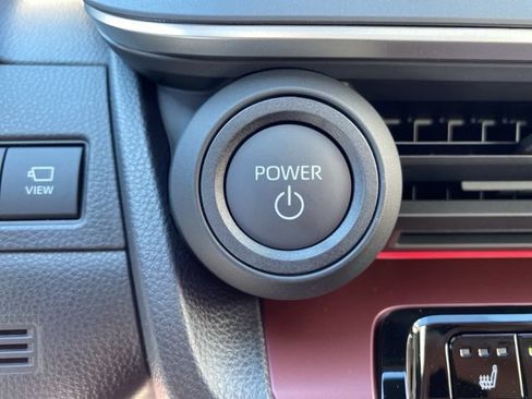 Used 2025 Toyota Prius Plug-In Hybrid FWD image 41
