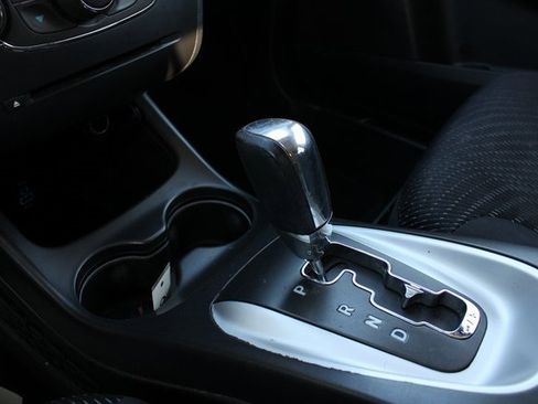 Used 2017 Dodge Journey SXT w/ Comfort/Convenience Group image 12