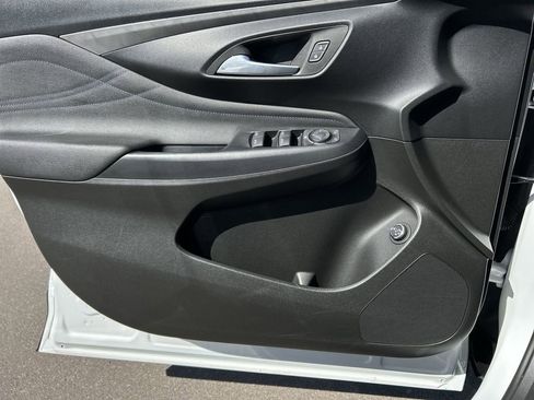 Used 2024 Buick Envista Sport Touring w/ Convenience II Package FWD image 22