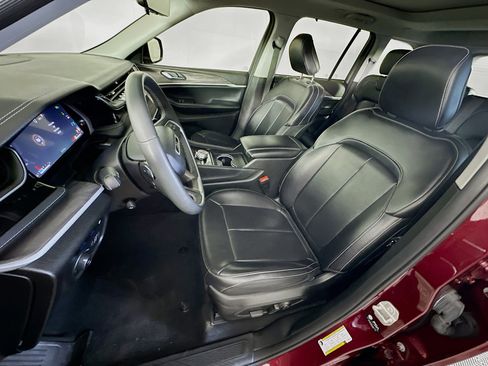 Used 2023 Jeep Grand Cherokee 30th Anniversary image 13