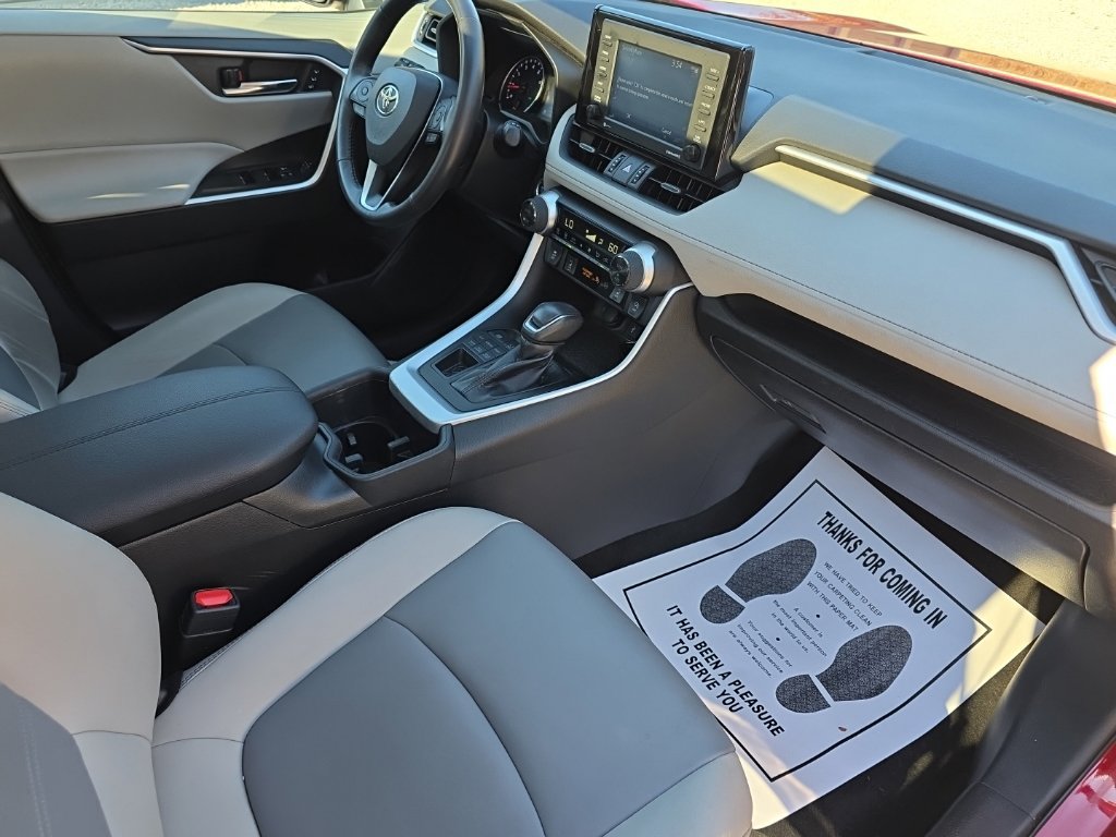 Certified 2022 Toyota RAV4 XLE Premium AWD/4WD image 18
