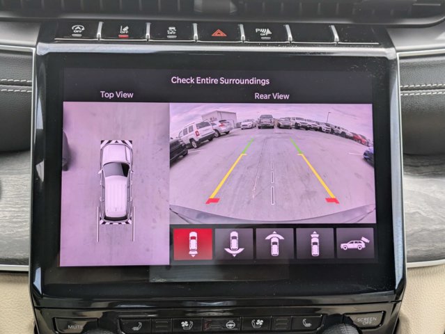 Certified 2025 Jeep Grand Cherokee Limited w/ Luxury Tech Group II AWD/4WD image 23