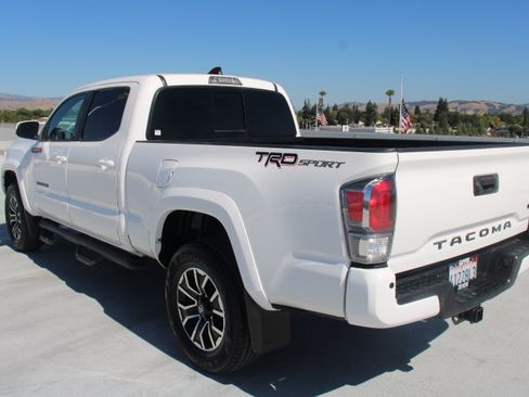 Certified 2022 Toyota Tacoma TRD Sport w/ Technology Package RWD image 6