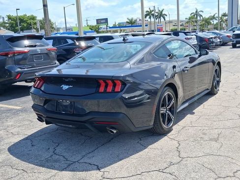 Used 2024 Ford Mustang Coupe RWD image 4